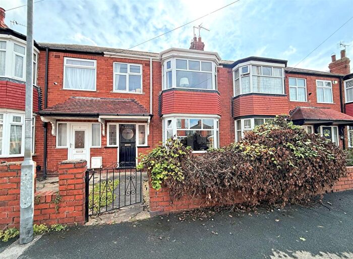 3 Bedroom Terraced House For Sale In Aysgarth Avenue, Kingston Upon Hull, HU6