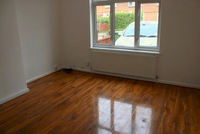 3 Bedroom Property To Rent In Basedale Road, Dagenham, RM9