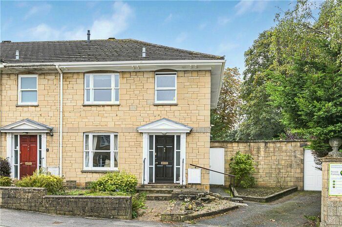 2 Bedroom End Of Terrace House To Rent In Lansdowne Square, Tunbridge Wells, Kent, TN1