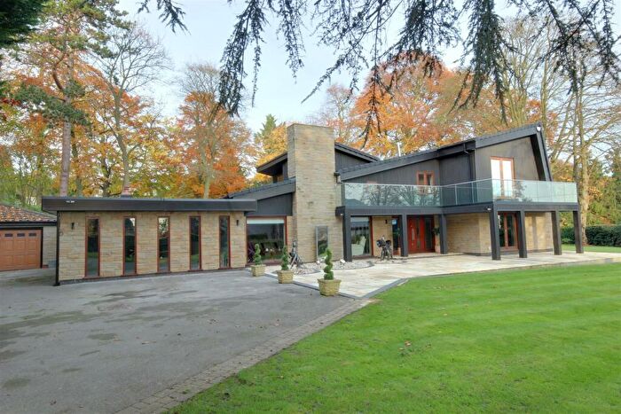 6 Bedroom Detached House For Sale In Grange Park, Swanland, HU14