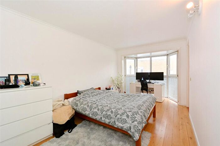 1 Bedroom Property To Rent In Royal Court, Surrey Quays, SE16