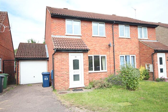 3 Bedroom House To Rent In Missleton Court Cambridge, CB1