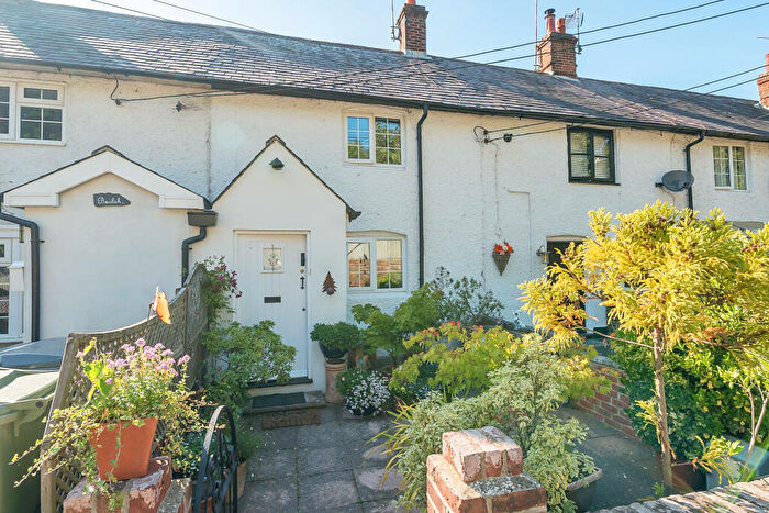 2 Bedroom Terraced House For Sale In Petersfield Road, Greatham, GU33