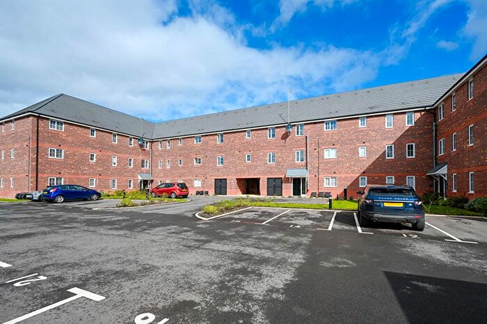 2 Bedroom Apartment For Sale In High Grove Park, Burscough, L40