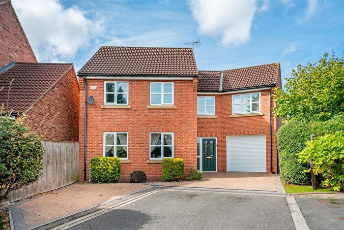 4 Bedroom Detached House For Sale In Springwood Grove, York, YO26