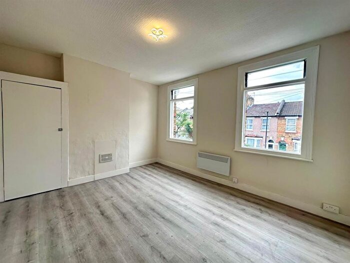 3 Bedroom Property To Rent In Clive Road, Enfield, EN1