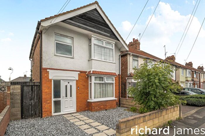 3 Bedroom Detached House For Sale In Cumberland Road, Old Walcot, Swindon, SN3