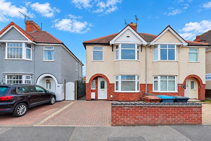 4 Bedroom Semi-Detached House For Sale In Sunnydale Road, Hinckley, LE10