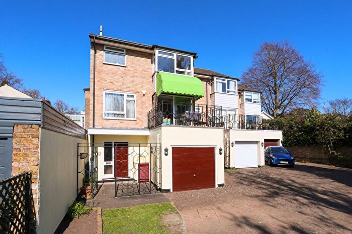 3 Bedroom End Of Terrace House For Sale In George Road, Kingston Upon Thames, KT2
