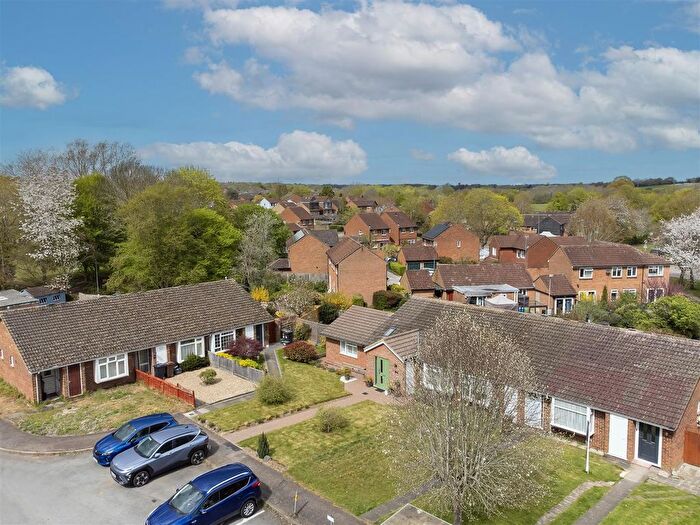 2 Bedroom Bungalow For Sale In Stanton Close, St. Albans, AL4