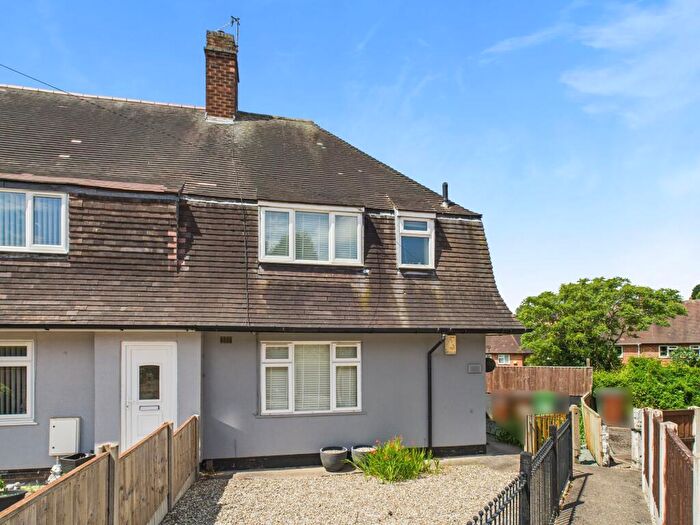 3 Bedroom End Of Terrace House For Sale In Andover Road, Nottingham, NG5