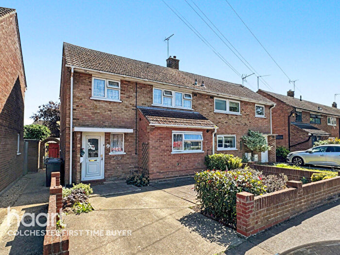 3 Bedroom Semi-Detached House For Sale In Berechurch Hall Road, Colchester, CO2