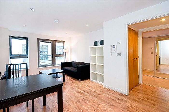 1 Bedroom Flat For Sale In Steward Street, London, E1