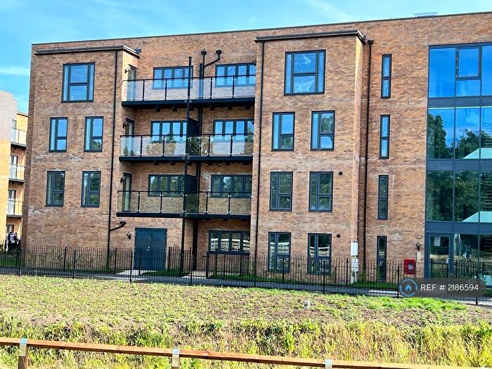 2 Bedroom Flat To Rent In Sparrow Street, Rainham, RM13