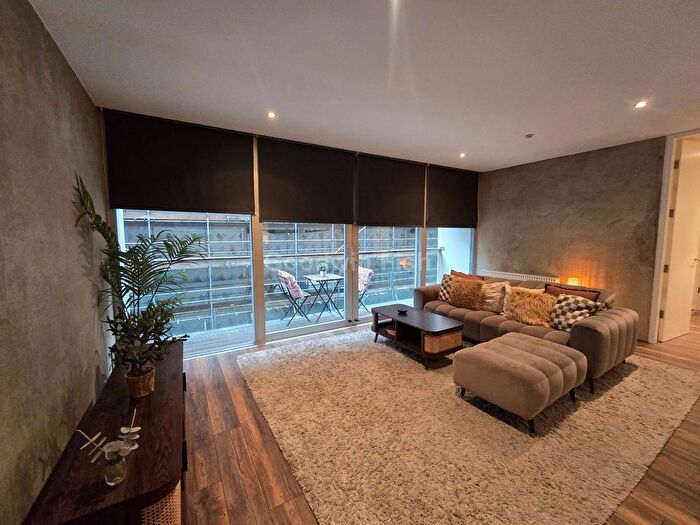 2 Bedroom Flat To Rent In Timber Wharf, Worsley Street, Manchester, M15