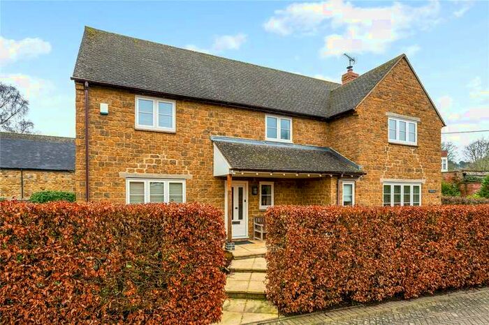 4 Bedroom Detached House For Sale In Warwick Road, Upper Boddington, Daventry, Northamptonshire, NN11