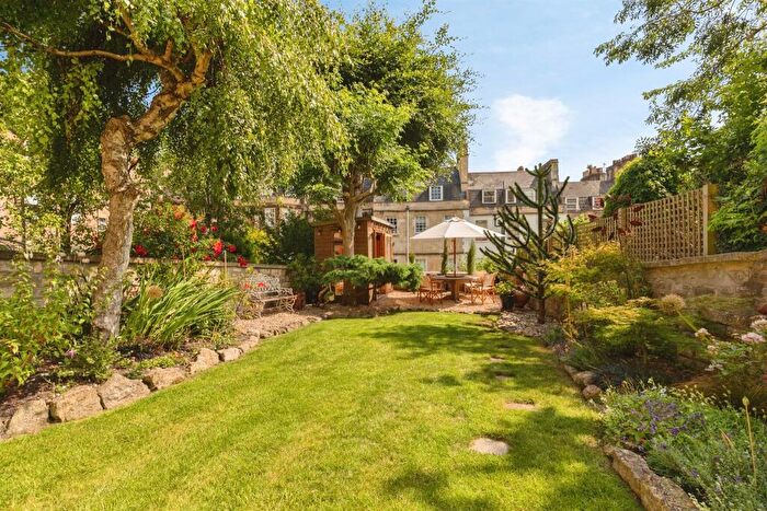 2 Bedroom Apartment For Sale In Brunswick Place, Bath, BA1