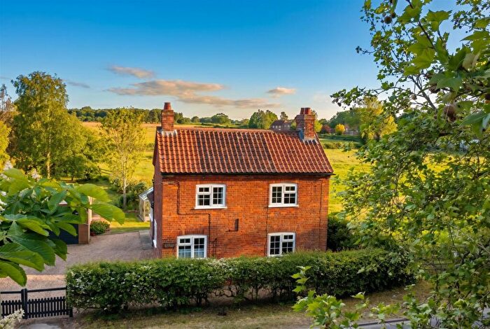 2 Bedroom Detached House For Sale In Harmston Road, Aubourn, Lincoln, LN5