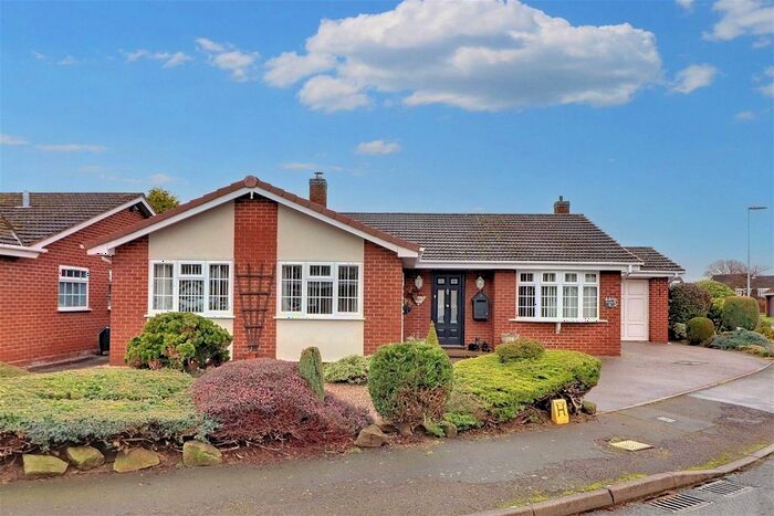 3 Bedroom Bungalow For Sale In Leofric Close, Kings Bromley, DE13