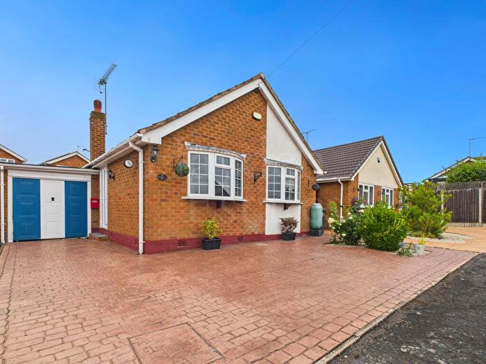 2 Bedroom Bungalow For Sale In Brocket Close, Stourport, DY13