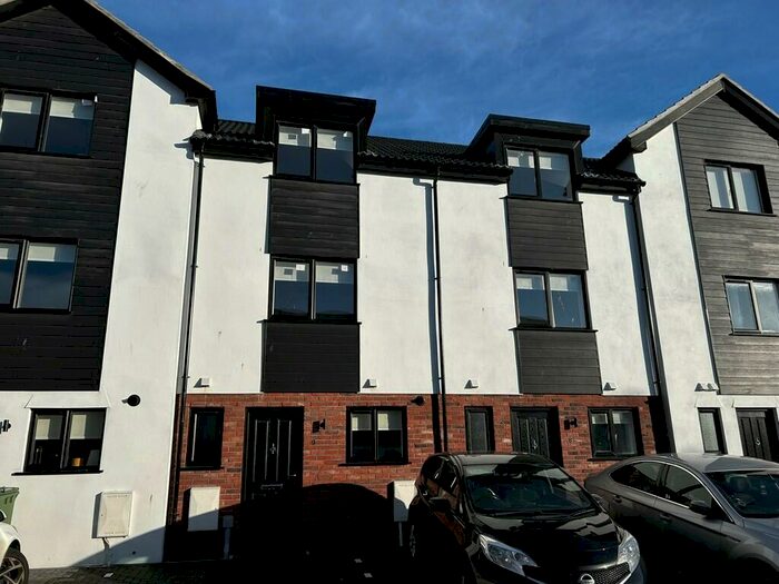 3 Bedroom Terraced House To Rent In Albion Road, Great Yarmouth, NR30