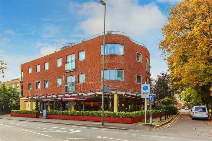 2 Bedroom Apartment To Rent In Kings Court, Hersham Road, Walton-on-Thames, Surrey, KT12