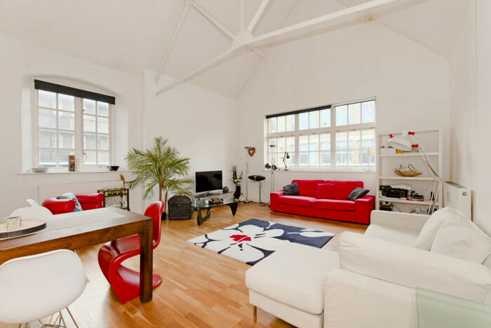 3 Bedroom Flat To Rent In Chart Street, Hoxton, N1