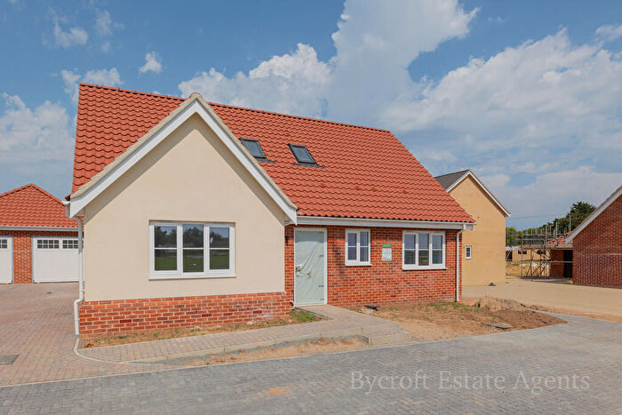 4 Bedroom Detached House For Sale In Bramley Close, Ormesby St Margaret With Scratby, NR29