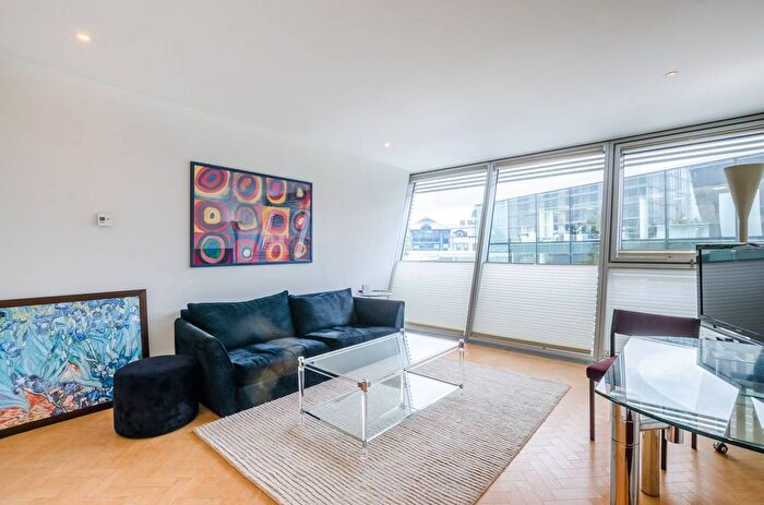 2 Bedroom Flat To Rent In Albion Riverside, Battersea, London, SW11