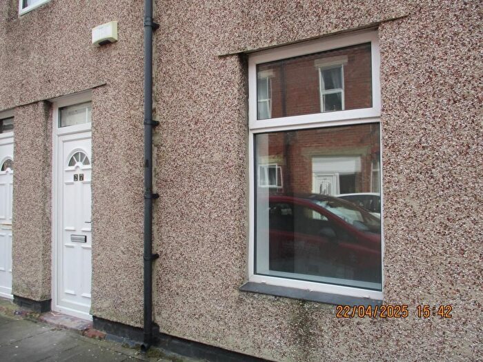 2 Bedroom Flat To Rent In Lynn Street, Blyth, NE24