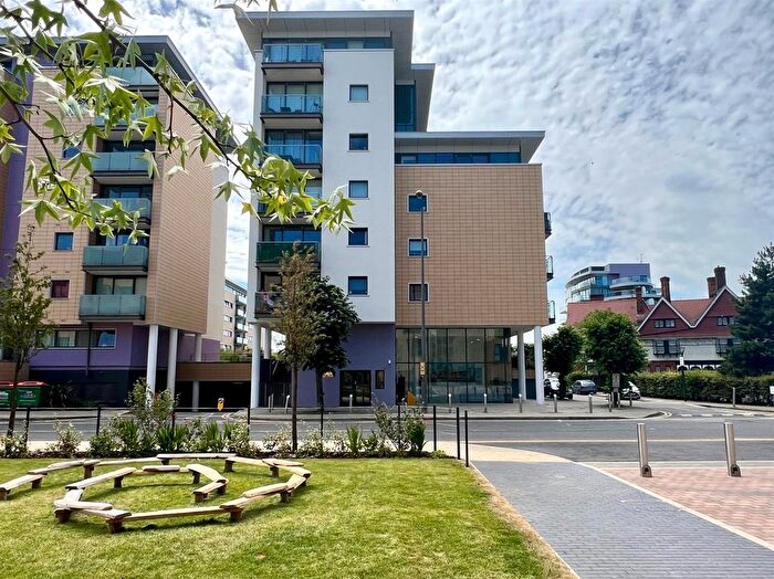 2 Bedroom Flat For Sale In Albert Basin Way, London, E16