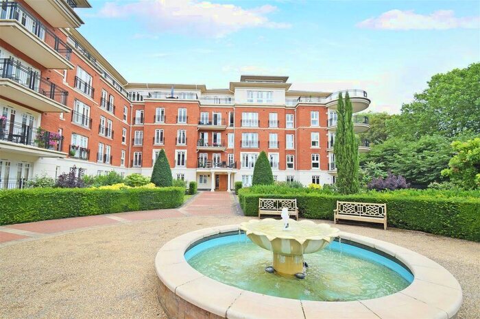 1 Bedroom Flat To Rent In Clevedon Road, Twickenham, TW1