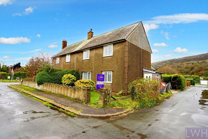 3 Bedroom Semi Detached House For Sale In Y Waun, Harlech, LL46