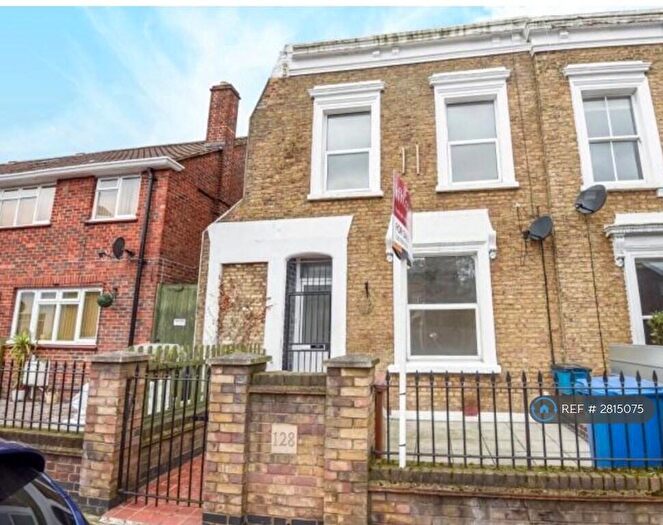 4 Bedroom Semi Detached House To Rent In Bellenden Road, London, SE15