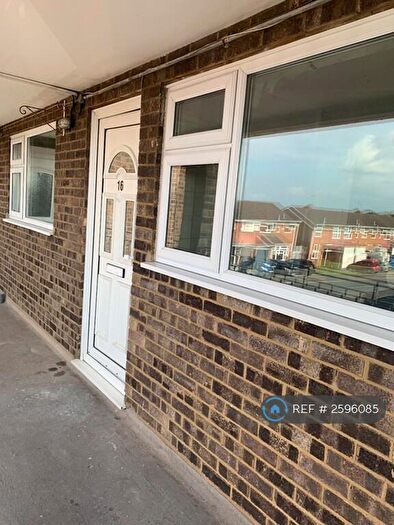 2 Bedroom Flat To Rent In Furrow Way, Maidenhead, SL6