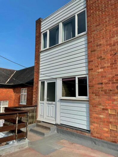 3 Bedroom Maisonette To Rent In Leicester Street, Bulkington, CV12