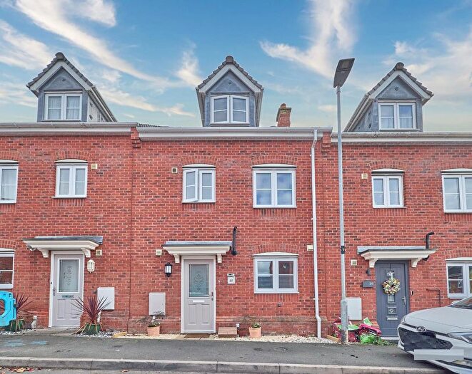 4 Bedroom Town House For Sale In Berrywell Drive, Barwell, LE9