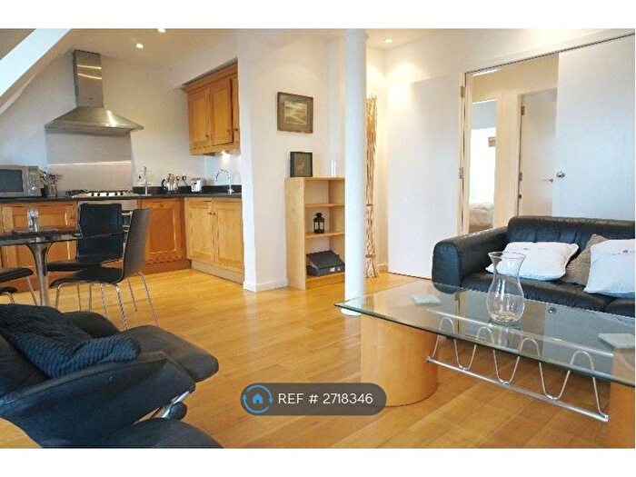2 Bedroom Flat To Rent In Young Street South Lane, Edinburgh, EH2