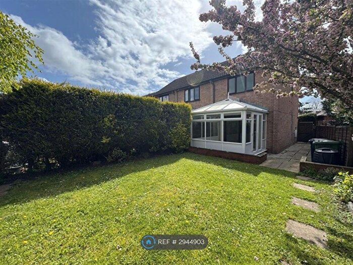 2 Bedroom End Of Terrace House To Rent In Golden Lion Close, Hereford, HR4