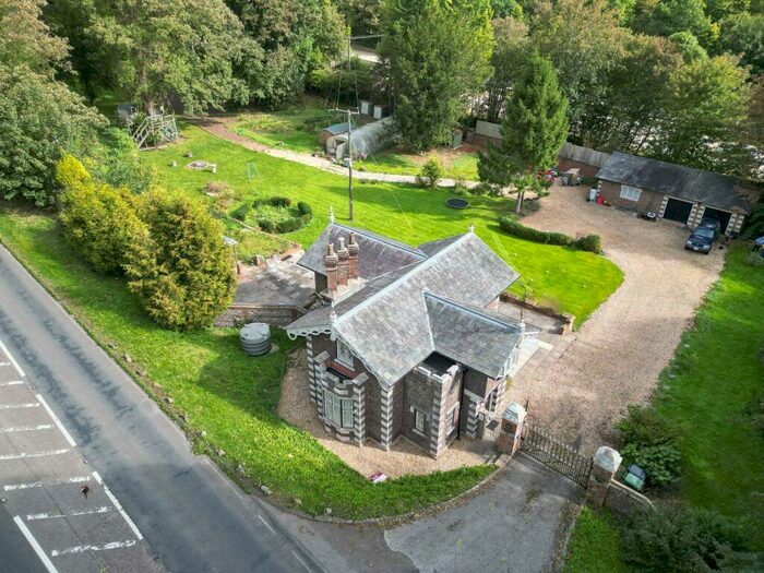 3 Bedroom Detached House For Sale In Stratton Park, Micheldever, Winchester, SO21