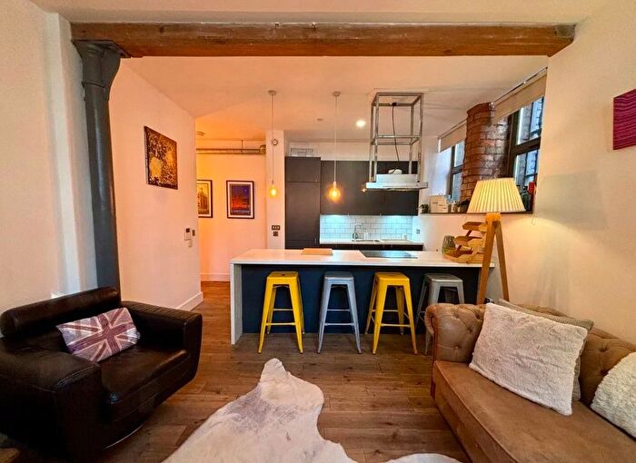2 Bedroom Flat To Rent In Macklin Street, London, WC2B