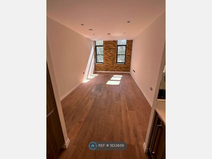 1 Bedroom Flat To Rent In Lawn Lane, London, SW8