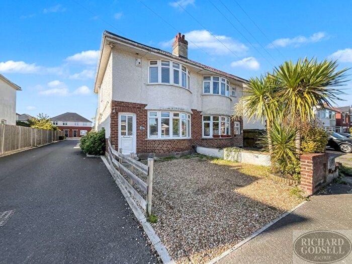 3 Bedroom Semi-Detached House For Sale In Christchurch, BH23