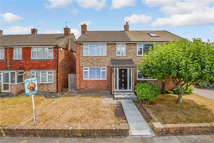 3 Bedroom Semi-Detached House For Sale In Windermere Drive, Rainham, Gillingham, Kent, ME8
