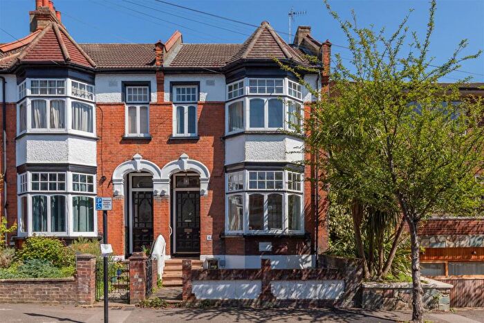 4 Bedroom House For Sale In Woodstock Road, Walthamstow, E17