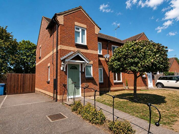 3 Bedroom Semi Detached House For Sale In Cattawade Street, Cattawade, CO11