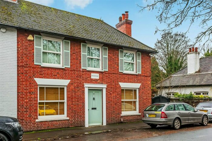 4 Bedroom Semi-Detached House To Rent In High Street, Oxted, RH8