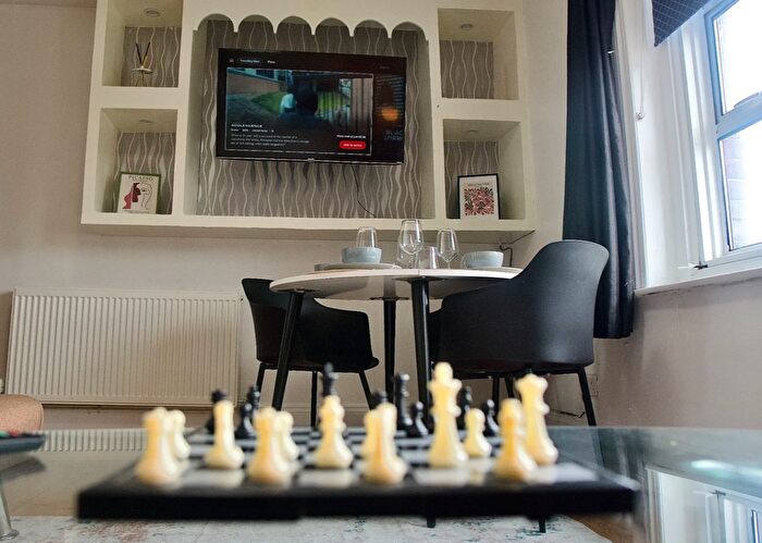 2 Bedroom Flat To Rent In Church Street, London, E15