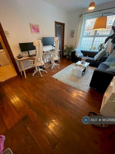 1 Bedroom Flat To Rent In Sussex House, London, NW1