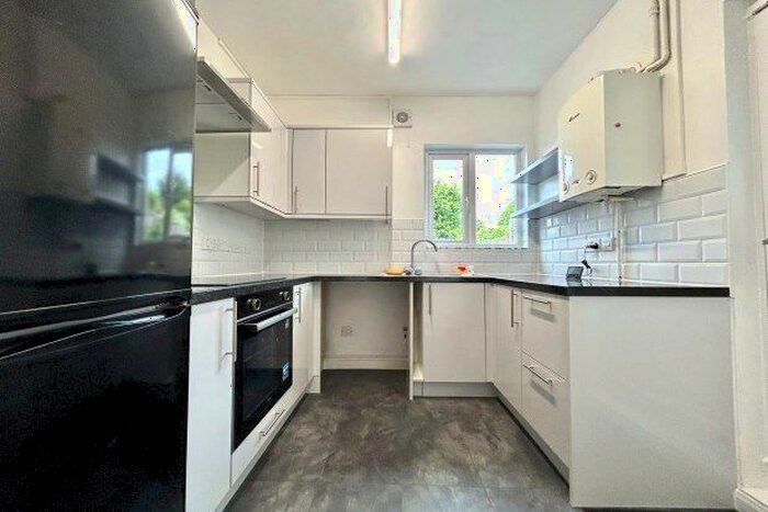 2 Bedroom Terraced House To Rent In Stoneycroft Road, Woodford Green, IG8